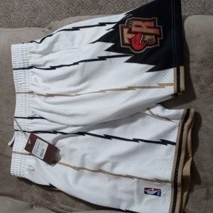 Mitchell & Ness Toronto Raptors Basketball Shorts